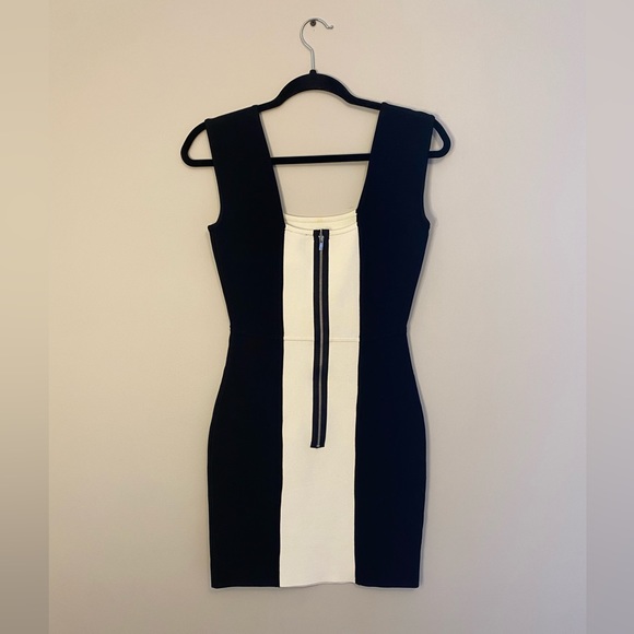 BCBG BodyCon Dress🖤 - Picture 3 of 4